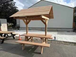 Douglas picknicktafels met dak